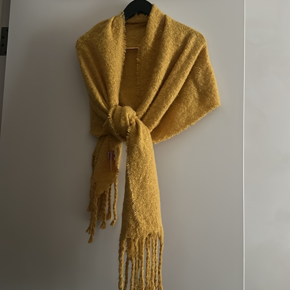 Brand New! Juicy Couture oversized Scarf